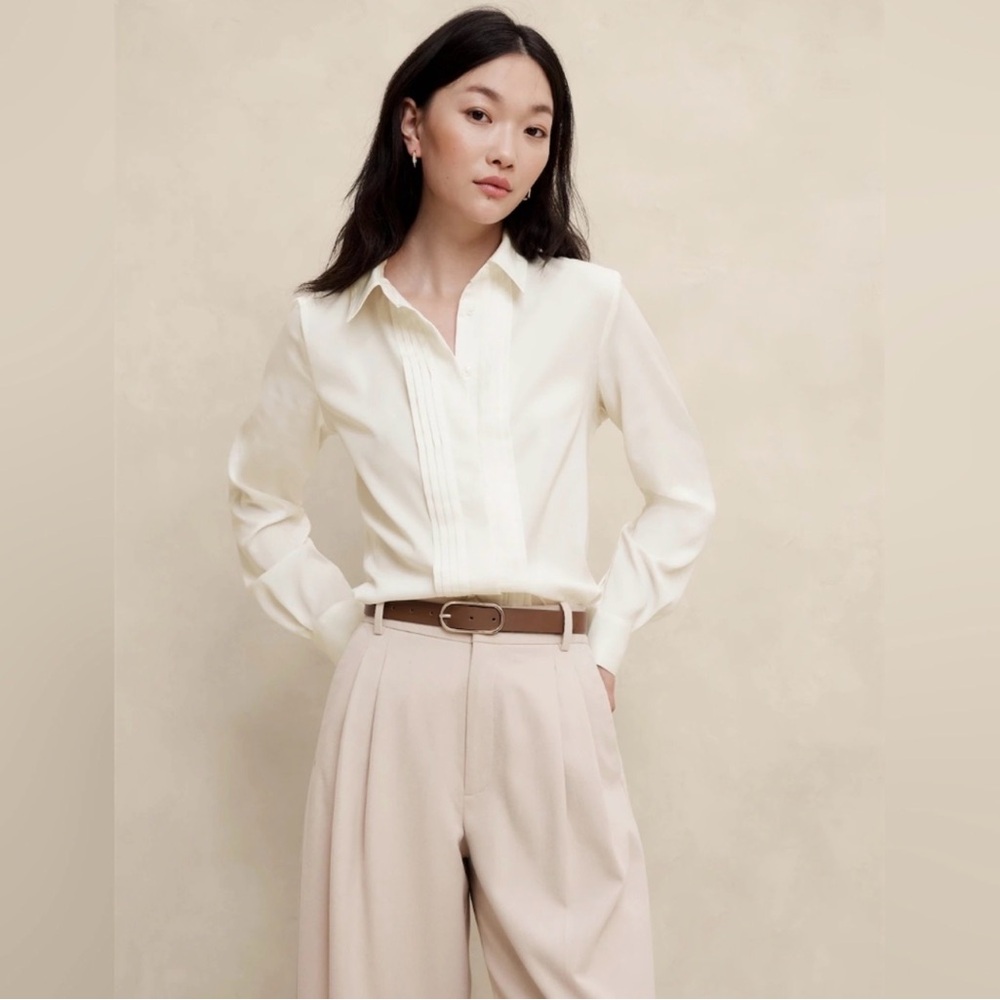 NWT - Banana Republic Tuxedo Front Elegant Cream Blouse - Size S
